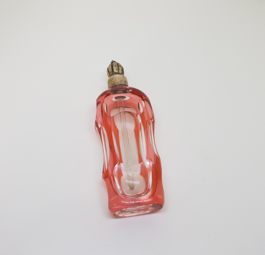 OSMANLI DÖNEMİ GÜMÜŞ KAPAKLI VE MERCANLI BALGAMLI MODEL PARFÜM ŞİŞESİ - KOKULUK