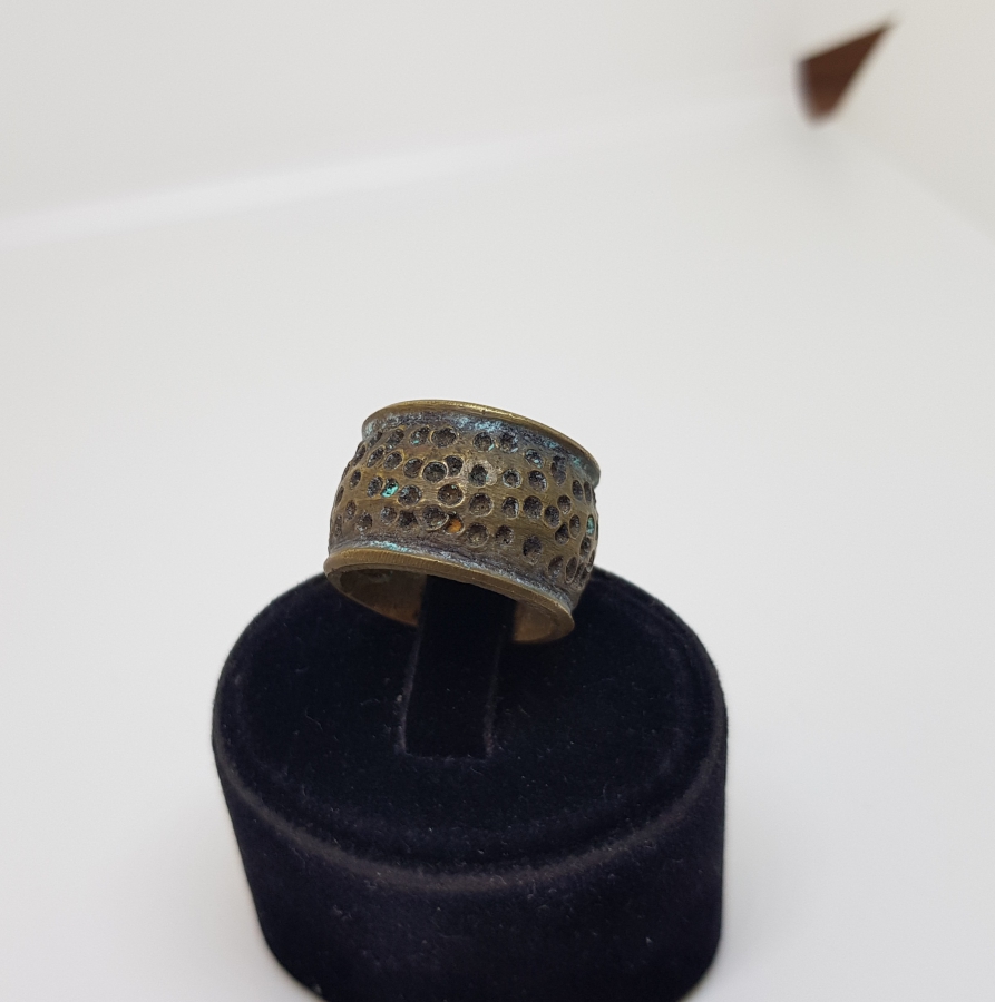 İÇİNDE OSMANLICA YA İDRİS YAZILI OSMANLI DÖNEMİ BÜYÜK BOY BRONZ TERZİ YÜKSÜĞÜ