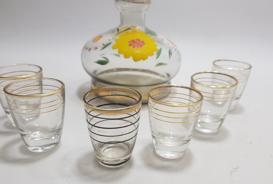 ALTIN VARAKLI VE EL BOYAMA ANTİKA CAM LİKÖR TAKIMI