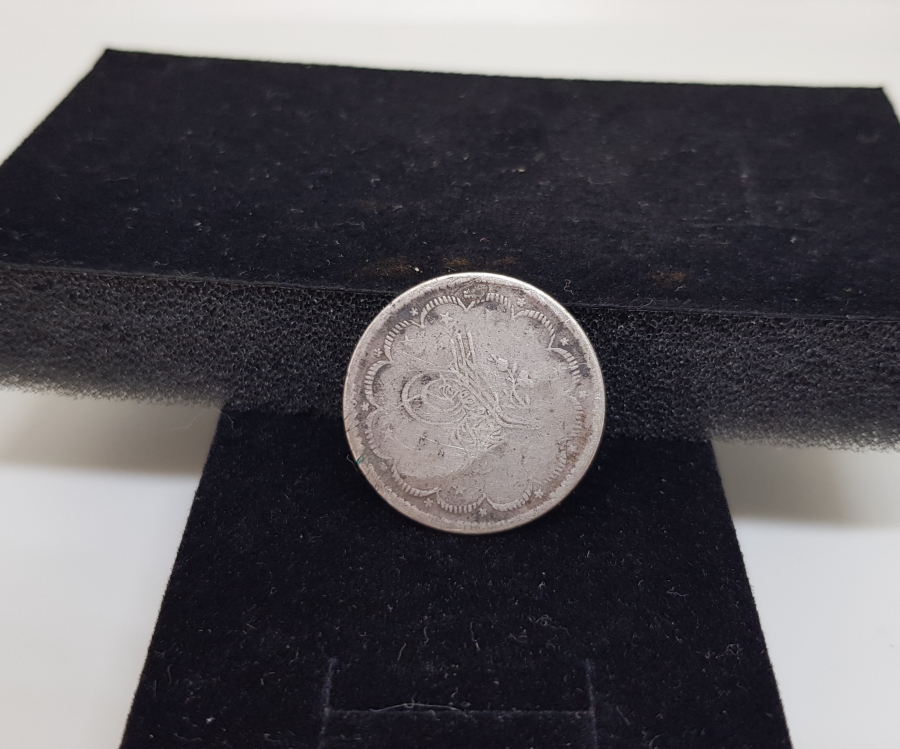 ÜZERİ TILSIMLI ÇOK NADİR GÜMÜŞ BEREKET PARASI