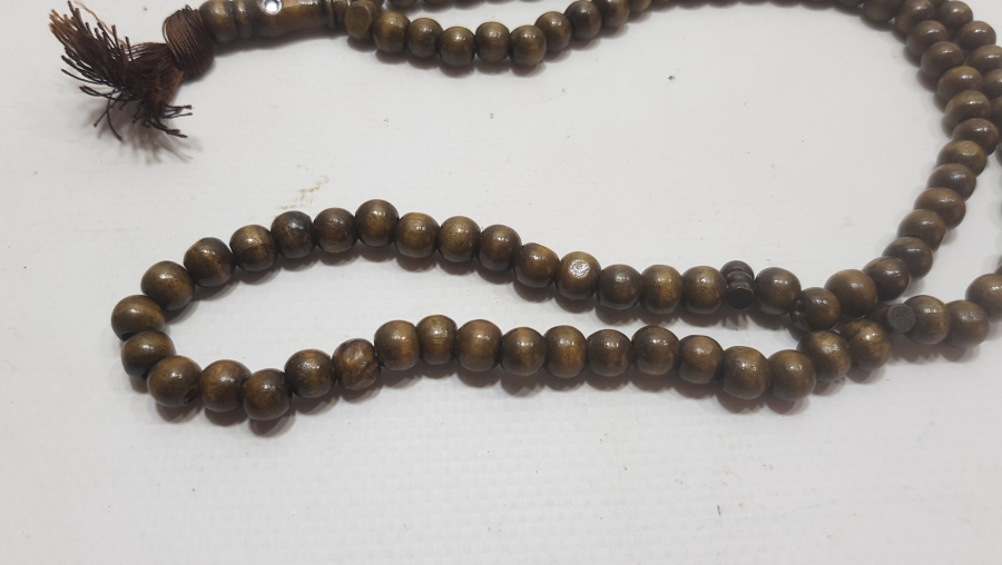 İÇİNDE KABE-İ ŞERİF GÖRSELİ BULUNAN MİKRO FOTOĞRAFLI OSMANLI DÖNEMİ AHŞAP NAMAZ TESPİHİ