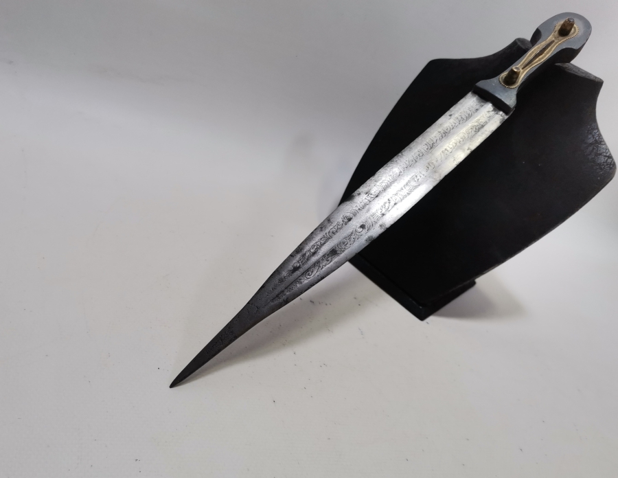 ÜZERİ BOYDAN BOYA OSMANLICA YAZILI OSMANLI DÖNEMİ BÜYÜK BOY ÇOK NADİR ÇERKES KAMASI