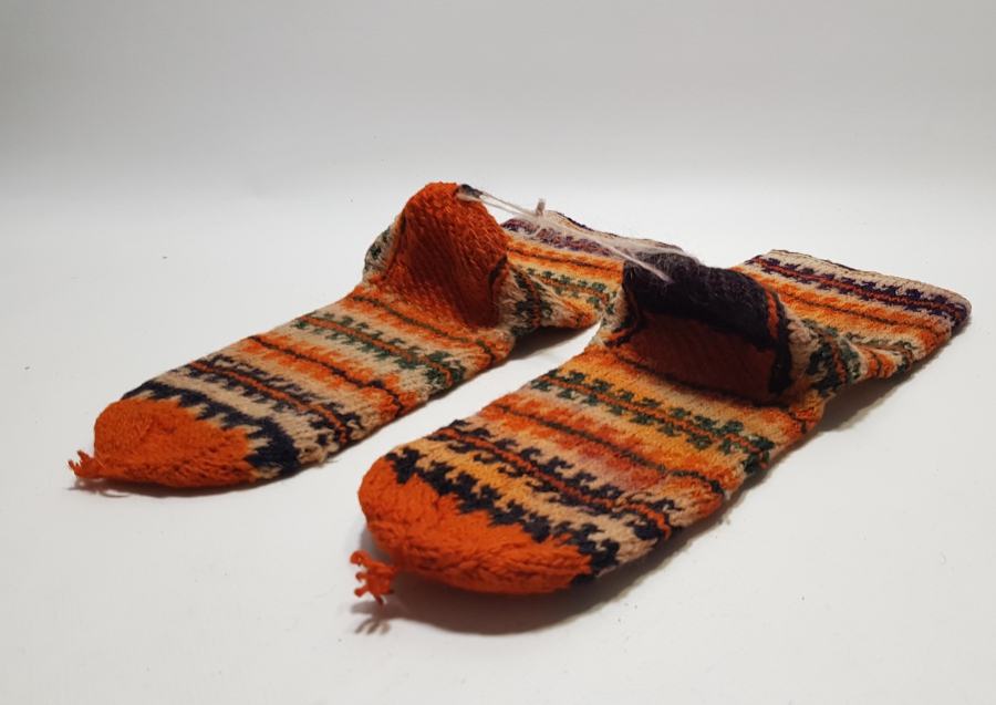 YÖRÜK İŞİ EL ÖRME ANTİKA ÇORAP