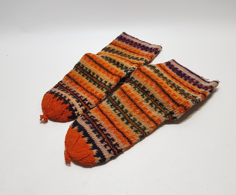 YÖRÜK İŞİ EL ÖRME ANTİKA ÇORAP