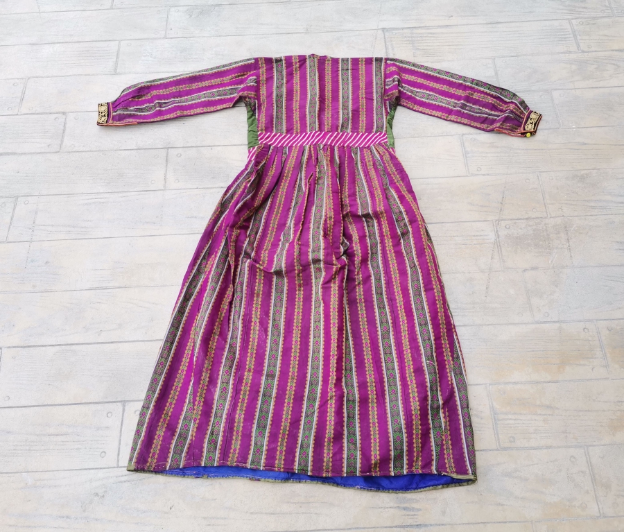 OSMANLI DÖNEMİ HEREKE İŞİ YÜKSEK KONDİSYONDA İPEK GELİNLİK