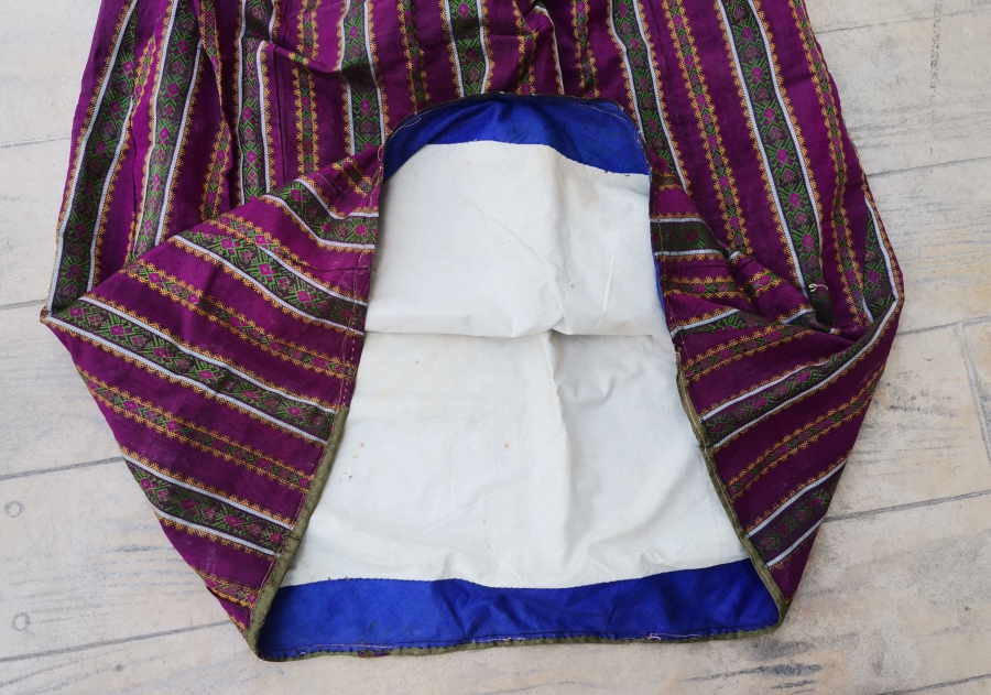 OSMANLI DÖNEMİ HEREKE İŞİ YÜKSEK KONDİSYONDA İPEK GELİNLİK