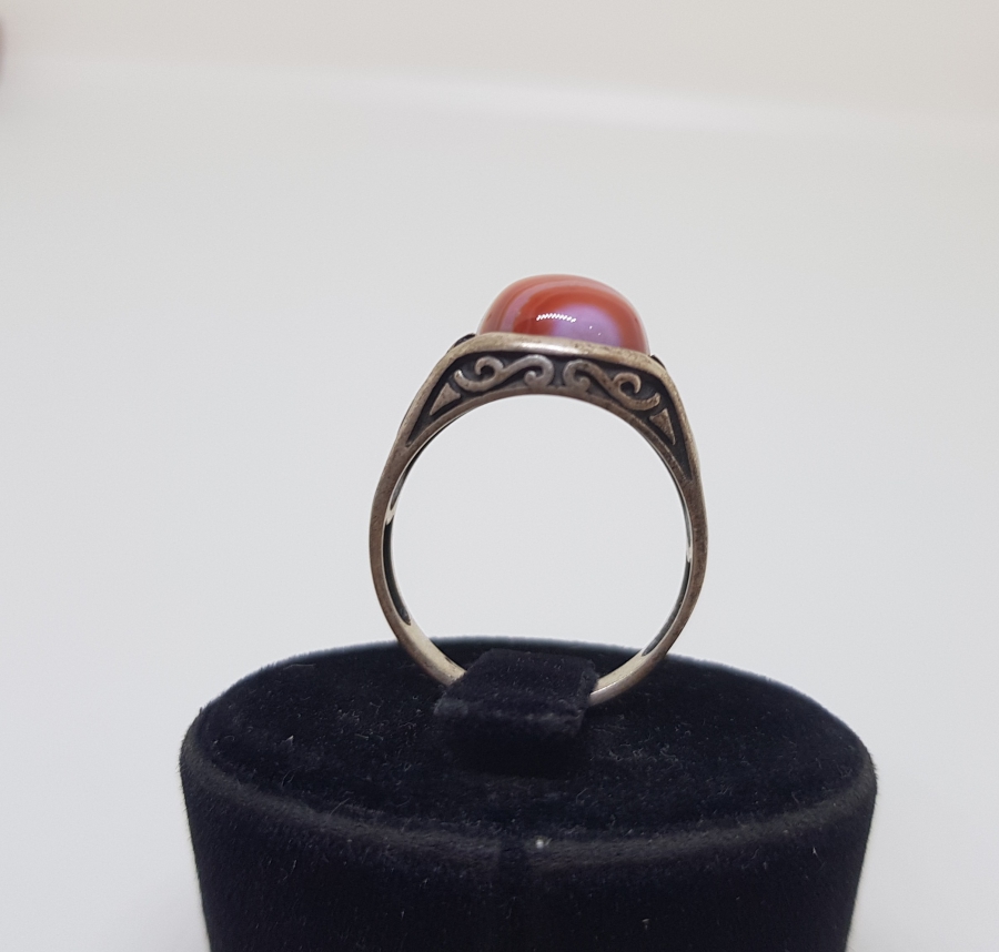 ÜZERİNDE SÜLEYMANİYE AKİĞİ BULUNAN YAN KISIMLARI AY YILDIZLI ÖZEL YAPIM GÜMÜŞ YÜZÜK