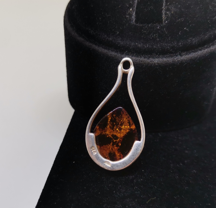 ÖZEL YAPIM DAMLA KEHRİBAR KOLYE UCU