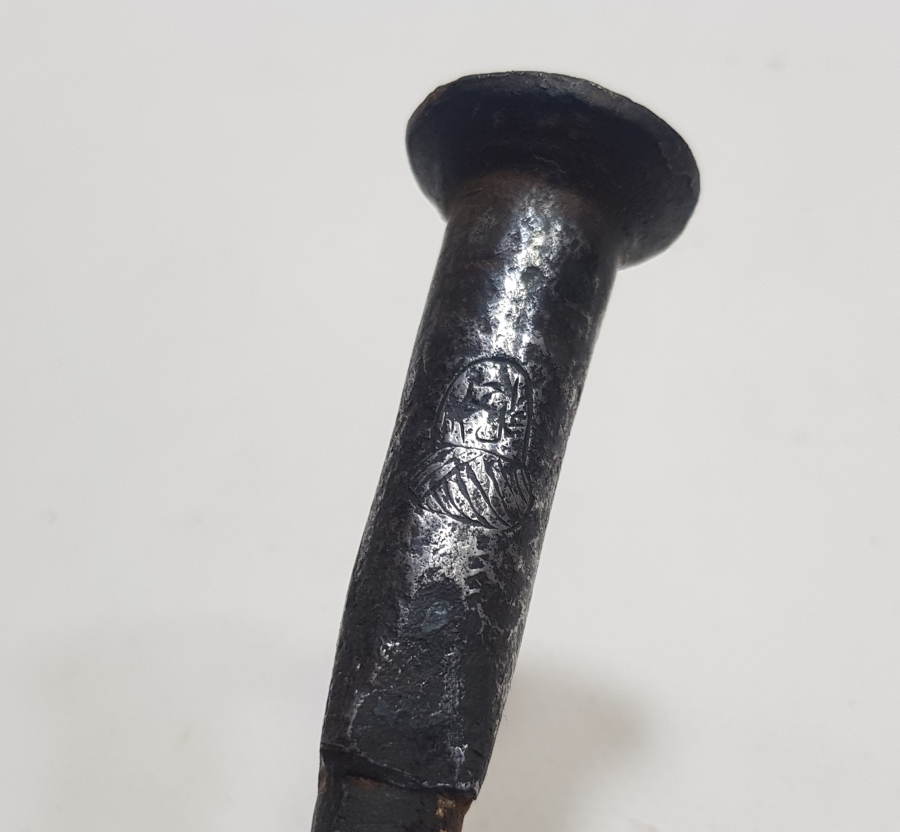 ÜZERİNDE MEVLEVİ SİKKESİ VE OSMANLICA YAZI BULUNAN OSMANLI DÖNEMİ MİNİ SAATÇİ ÖRSÜ