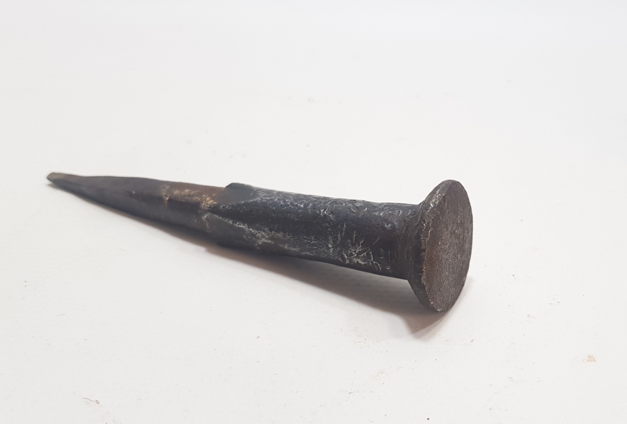 ÜZERİNDE MEVLEVİ SİKKESİ VE OSMANLICA YAZI BULUNAN OSMANLI DÖNEMİ MİNİ SAATÇİ ÖRSÜ