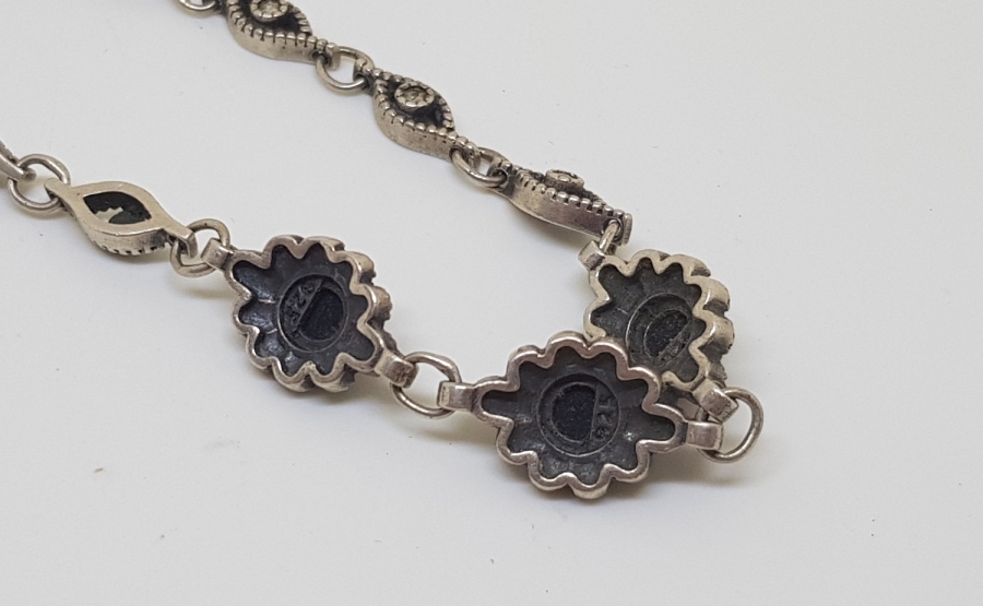 AKİK VE MARGAZİT TAŞLI GÜMÜŞ BİLEKLİK