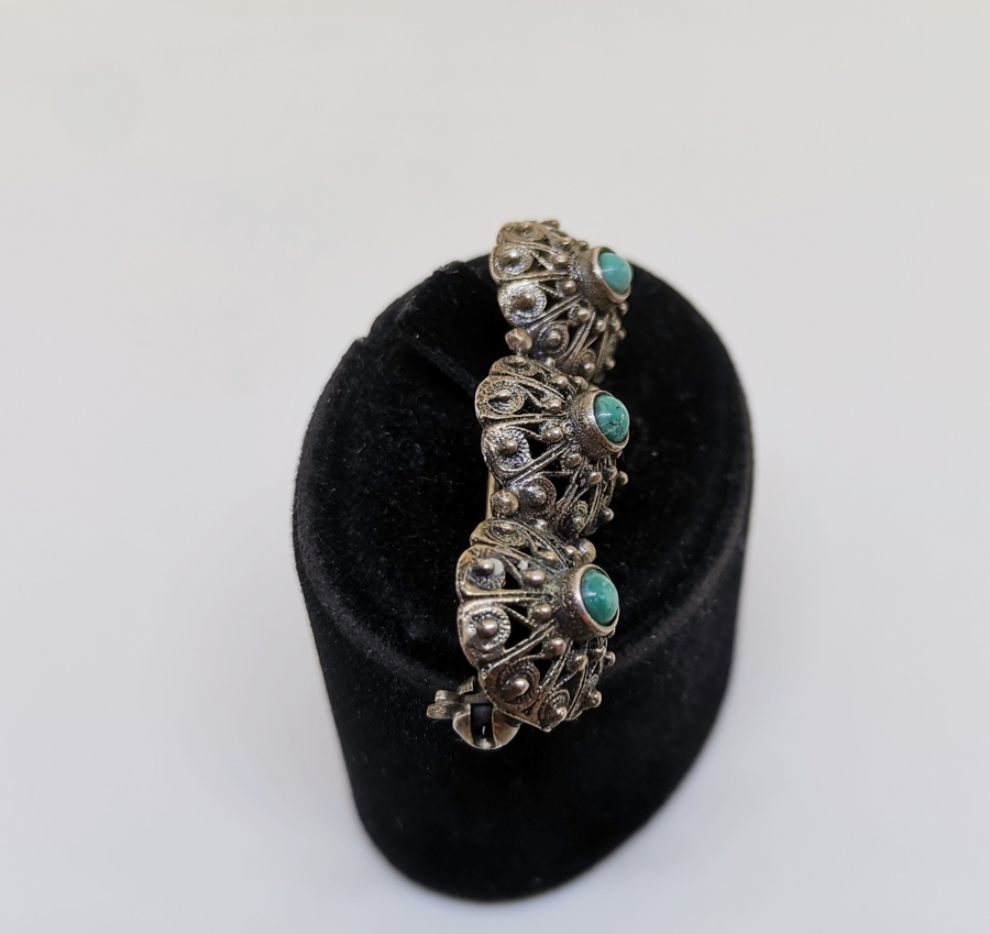 TURKUAZ TAŞLI OSMANLI PARÇALARDAN DİZAYN EDİLMİŞ GÜMÜŞ BROŞ