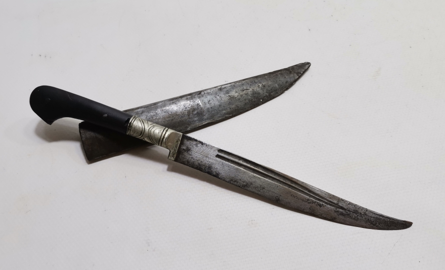 ORİJİNAL KININDA OSMANLI DÖNEMİ SÜRMENE İŞİ BOYNUZ SAPLI VE SAVAT İŞÇİLİKLİ KAMA