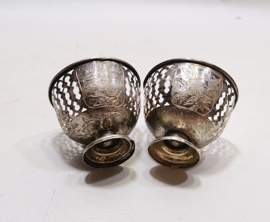 TESTERE VE KALEM İŞÇİLİKLİ OSMANLI DÖNEMİ TUĞRALI GÜMÜŞ ÇİFT FİNCAN ZARFI