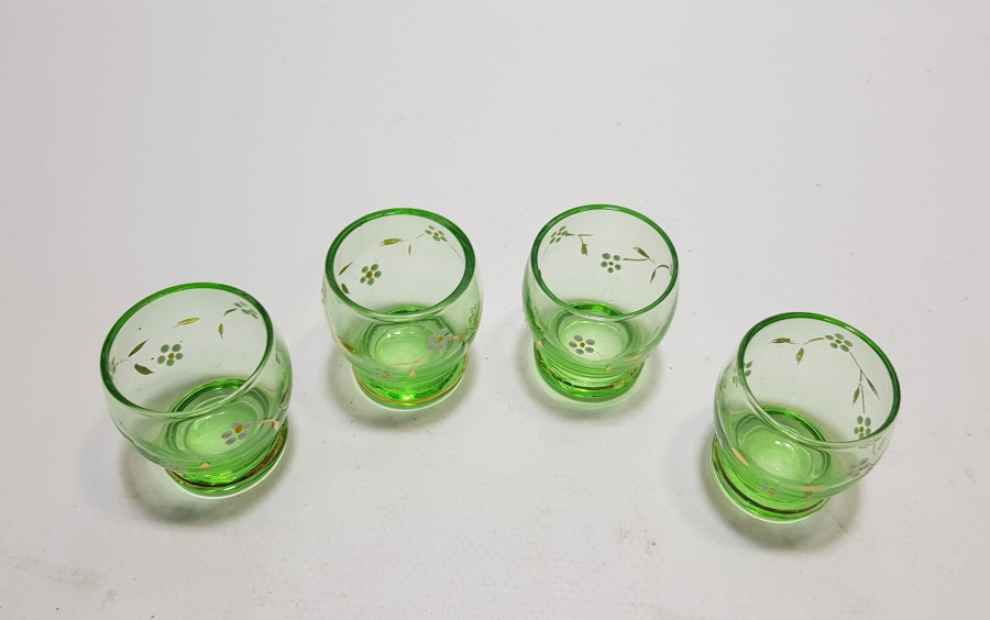 MİNELİ VE ALTIN VARAKLI 4 ADET ZEMZEM BARDAĞI