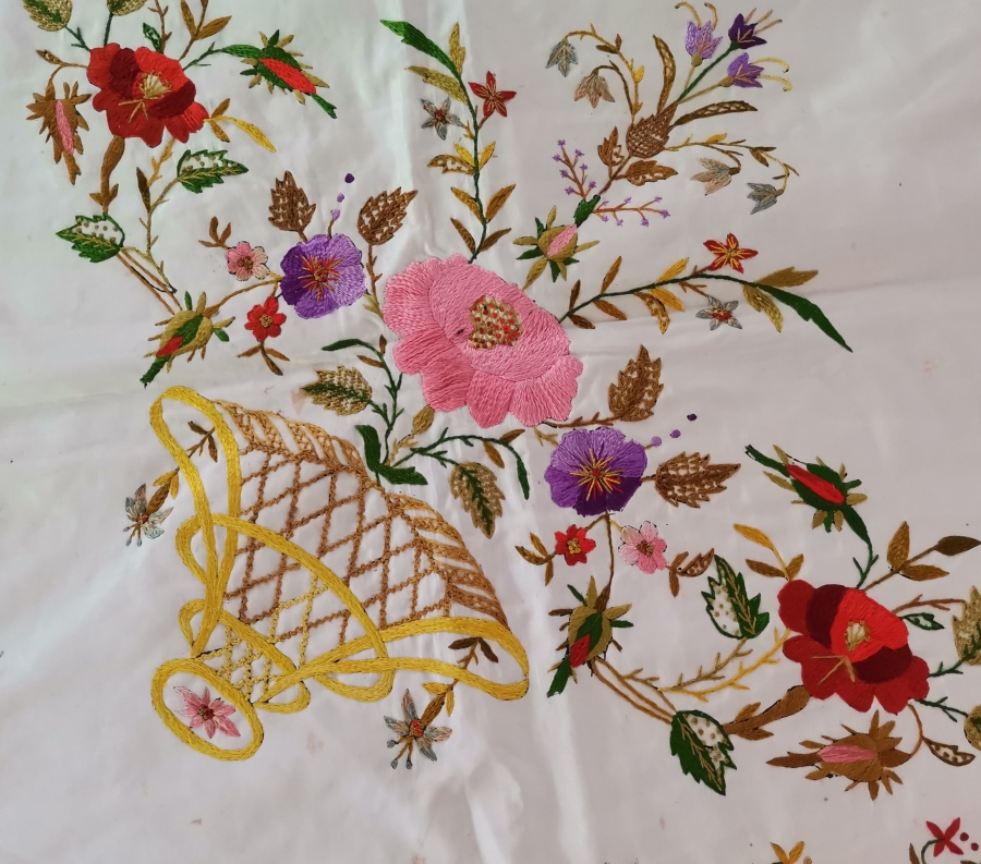 İPEK ATLAS ÜZERİ İPEK İŞLİ HAMAM BOHÇASI