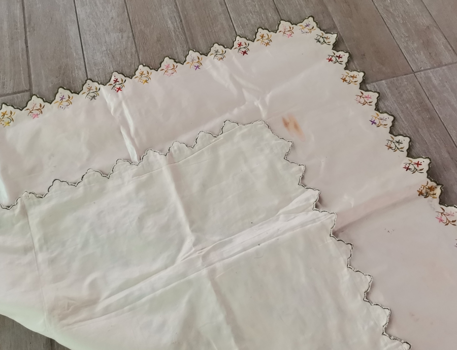 İPEK ATLAS ÜZERİ İPEK İŞLİ HAMAM BOHÇASI