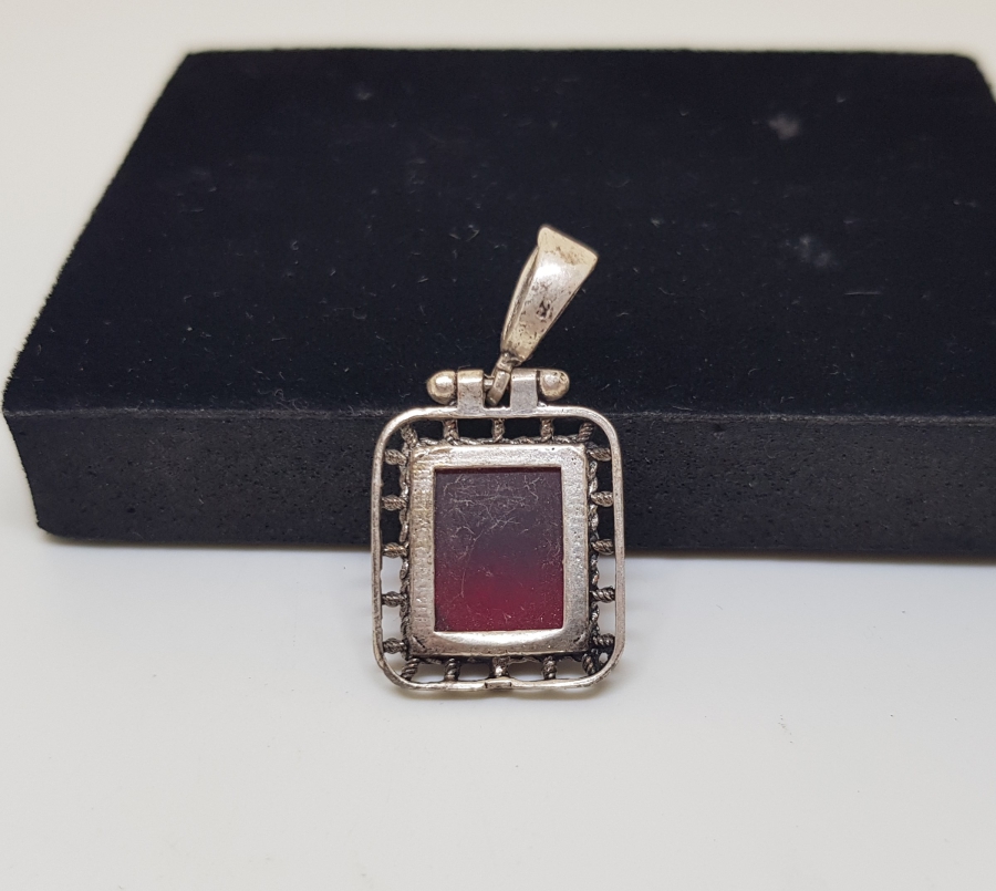 ÜZERİ FASETA KESİMLİ TELKARİ İŞÇİLİKLİ GÜMÜŞ KOLYE UCU