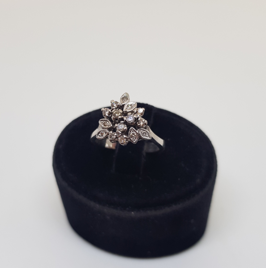 YAPRAK MODEL PIRLANTA TAŞLI ÖZEL YAPIM YÜZÜK