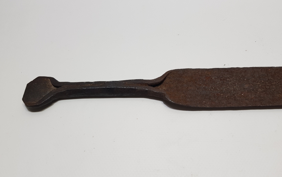 ÜZERİ OSMANLICA YAZILI EL DÖVME DEMİRDEN MAMUL ÇERKES İŞİ ÇOK NADİR ÇERKES EĞİTİM KAMASI