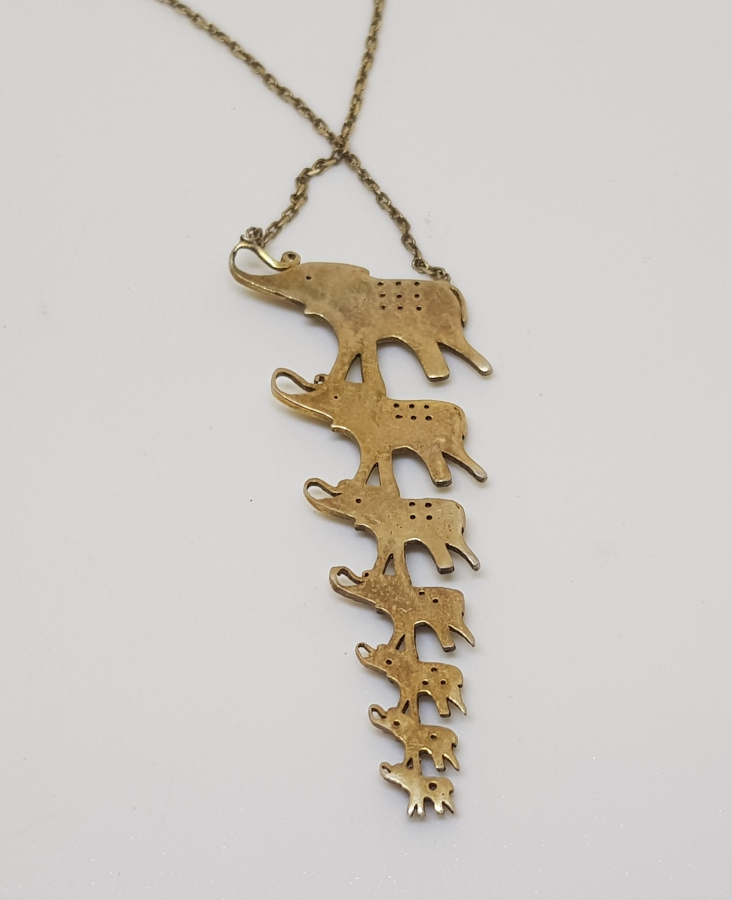 MARGAZİT TAŞLI YEDİ FİLLİ ŞANS KOLYESİ