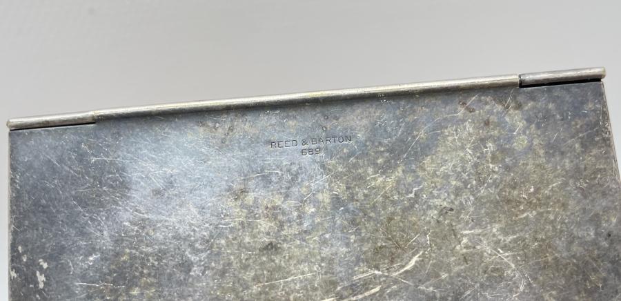 TURGUT ÖZALA AİT ANTİKA GÜMÜŞ KARTVİZİTLİK