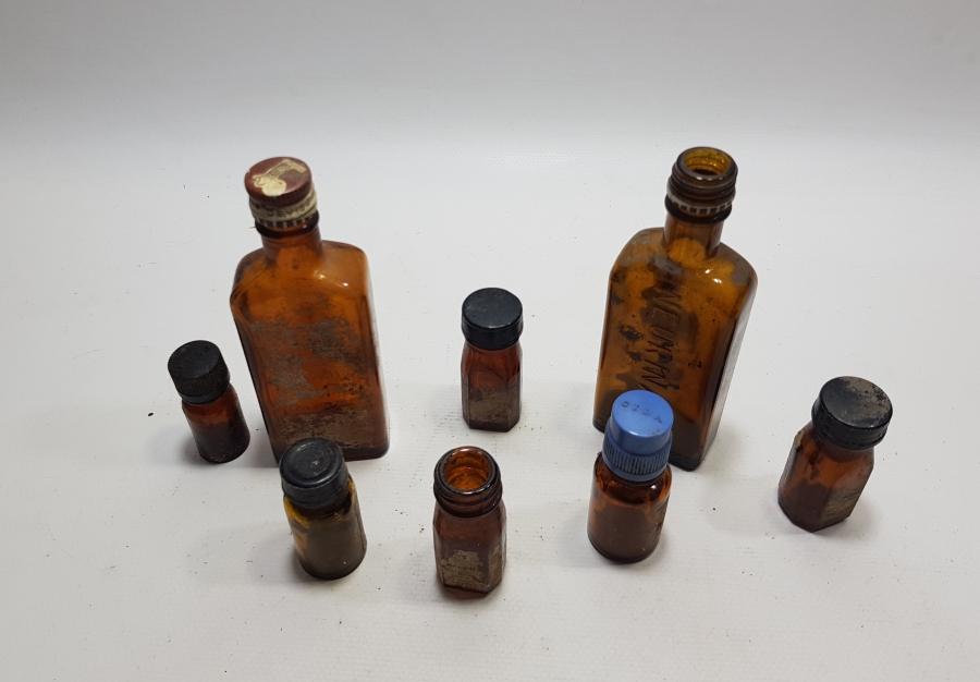 ECZACILIK TARİHİ -ANTİKA CAM İLAÇ ŞİŞESİ LOTU