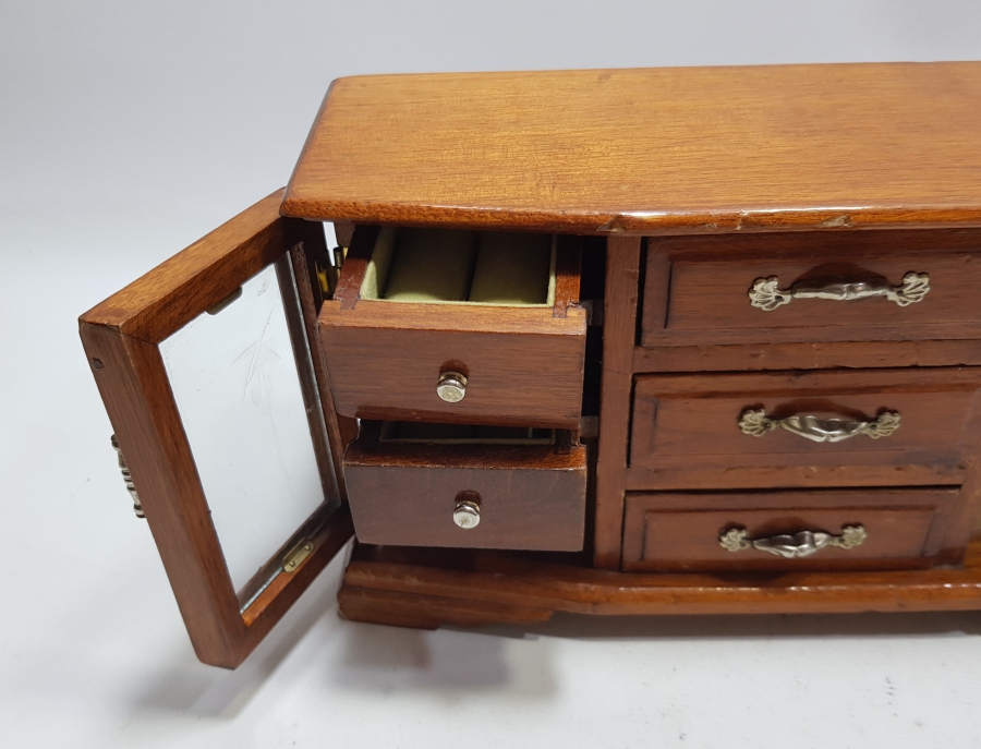 1900 BAŞLARI EL YAPIMI OSMANLI DÖNEMİ BÜYÜK BOY MÜCEVHER SANDIĞI