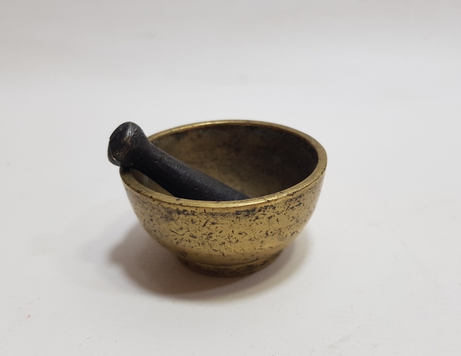 NADİR BOYDA OSMANLI DÖNEMİ MİNYATÜR BRONZ ECZACI HAVANI