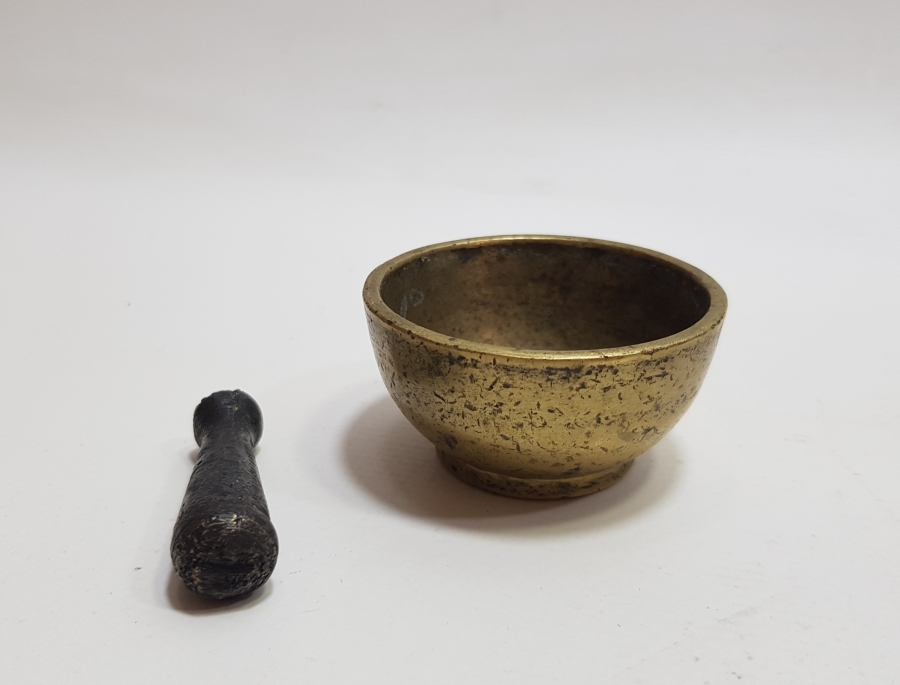 NADİR BOYDA OSMANLI DÖNEMİ MİNYATÜR BRONZ ECZACI HAVANI