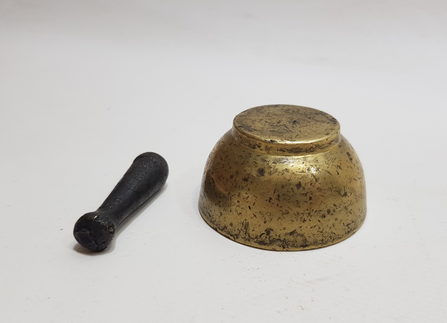 NADİR BOYDA OSMANLI DÖNEMİ MİNYATÜR BRONZ ECZACI HAVANI