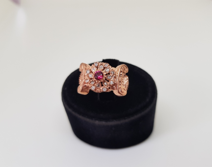 YAKUT VE ELMAS TAŞLI KOÇ BAŞI MODELİ YÜZÜK