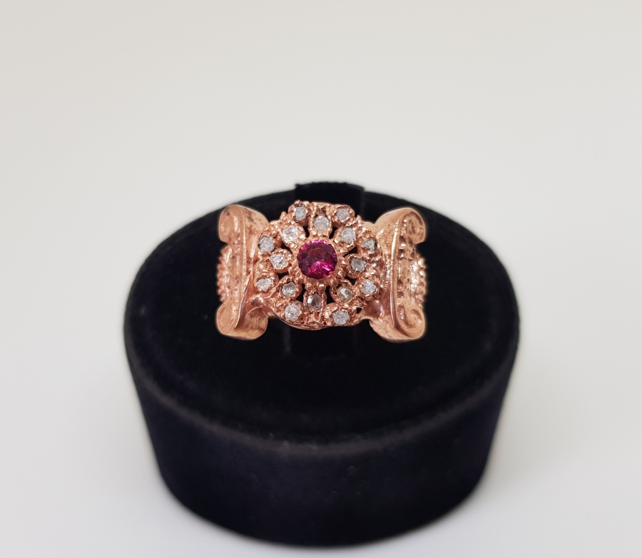 YAKUT VE ELMAS TAŞLI KOÇ BAŞI MODELİ YÜZÜK