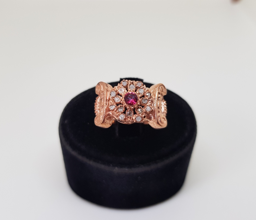 YAKUT VE ELMAS TAŞLI KOÇ BAŞI MODELİ YÜZÜK