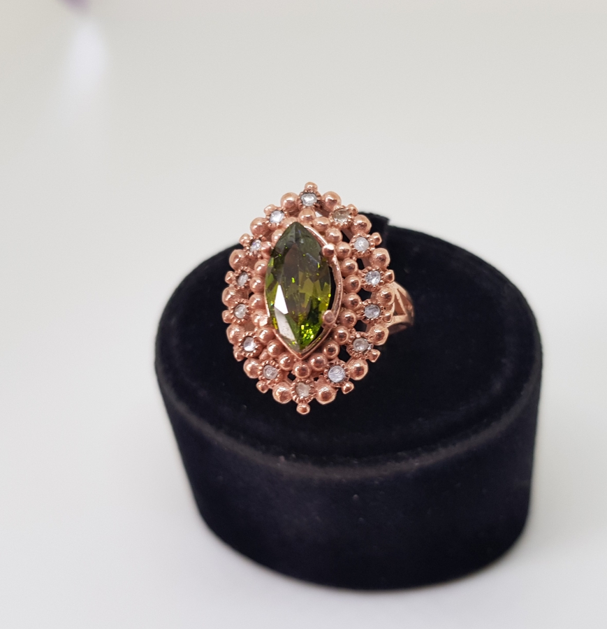 ELMAS VE SİTRİN TAŞLARLA SÜSLÜ MEKİK MODELİ YÜZÜK