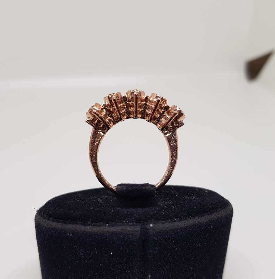 BEŞTAŞLI ELMASLI YÜZÜK