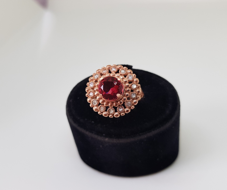 DİVANHANE MODELİ ELMAS TAŞLI YÜZÜK