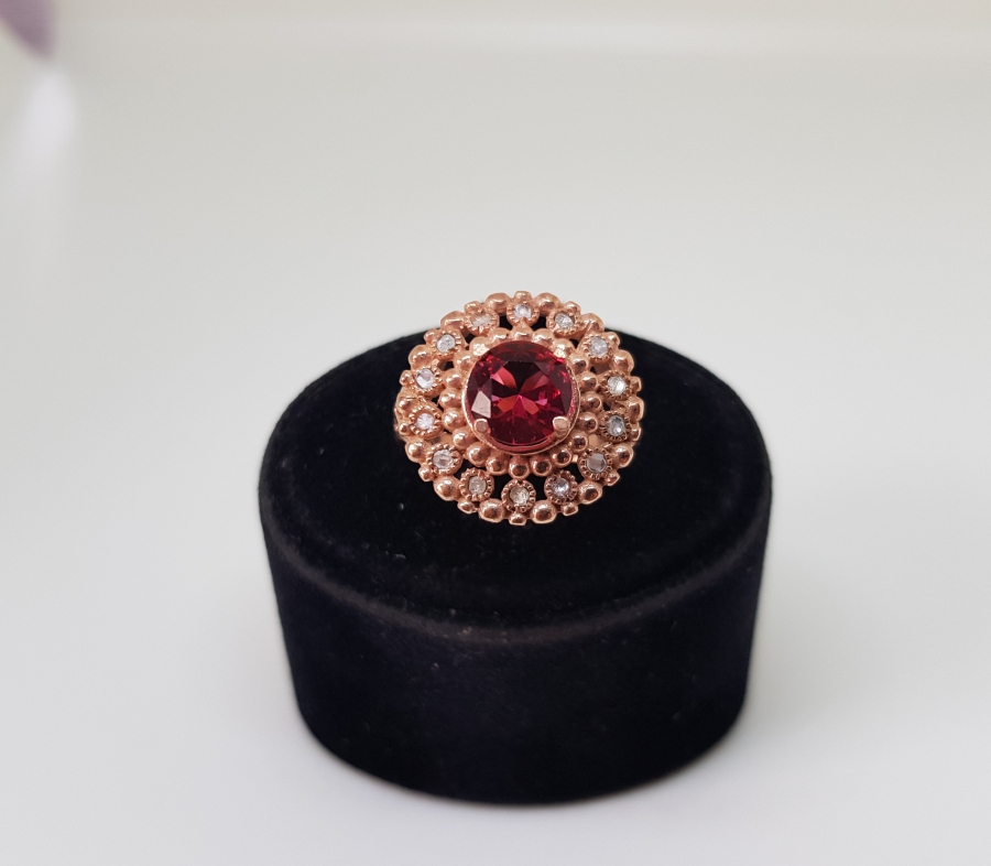 DİVANHANE MODELİ ELMAS TAŞLI YÜZÜK