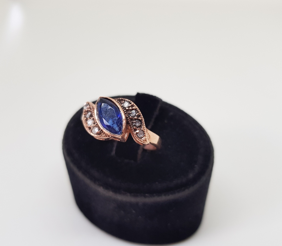 ELMAS VE SAFİR TAŞLI YANTİRİ MODEL YÜZÜK