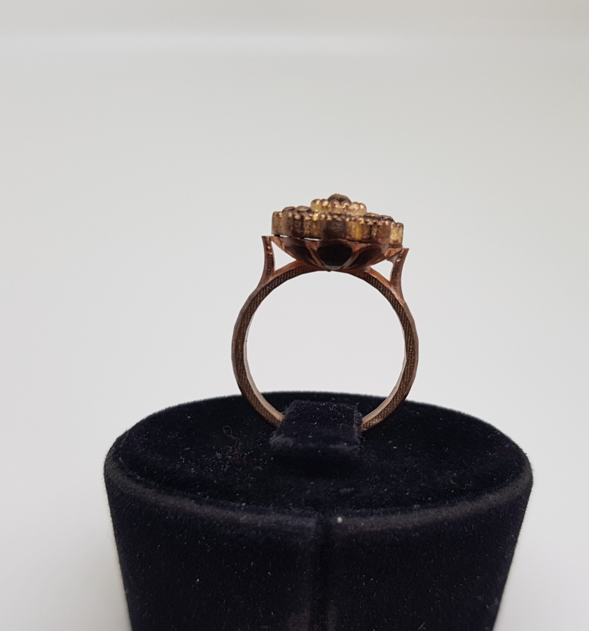 ELMAS TAŞLI PAPATYA MODEL YÜZÜK