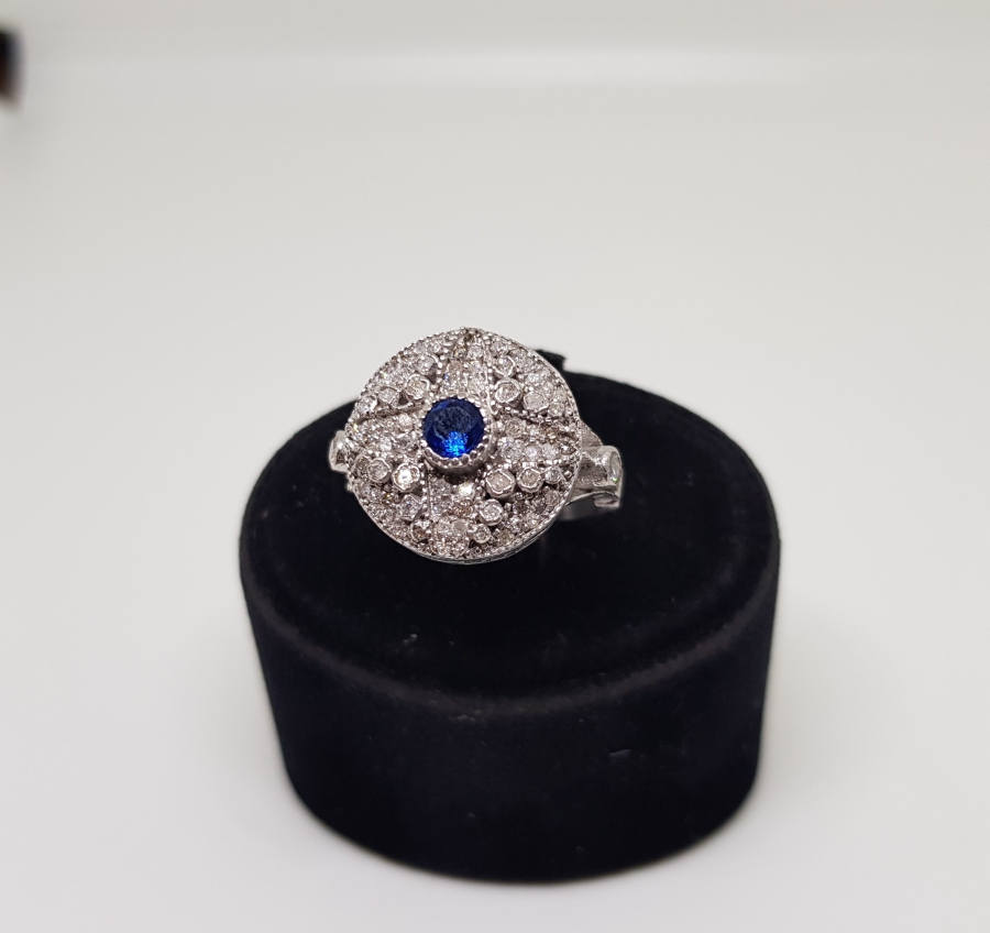 SAFİR VE PIRLANTA TAŞLI YILDIZ FORMLU YÜZÜK