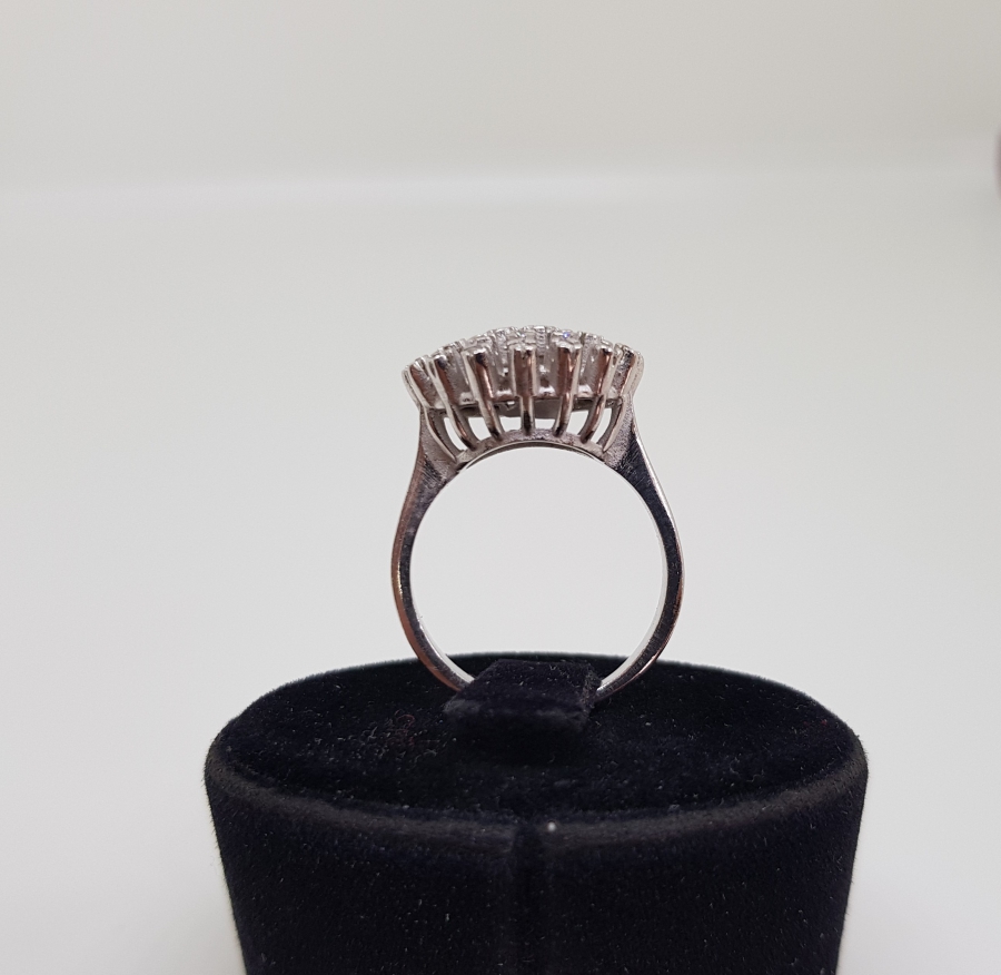 DİKENLİ MODEL PIRLANTA TAŞLI YÜZÜK