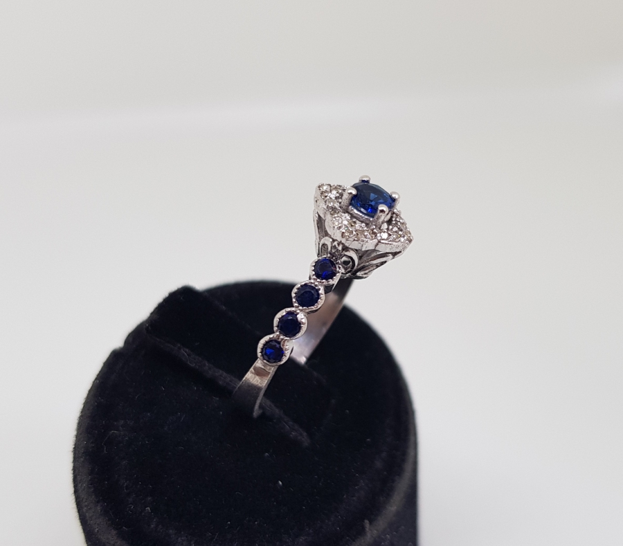 PIRLANTA VE SAFİR TAŞLI KARE MODEL YÜZÜK