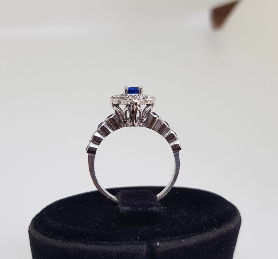 PIRLANTA VE SAFİR TAŞLI KARE MODEL YÜZÜK