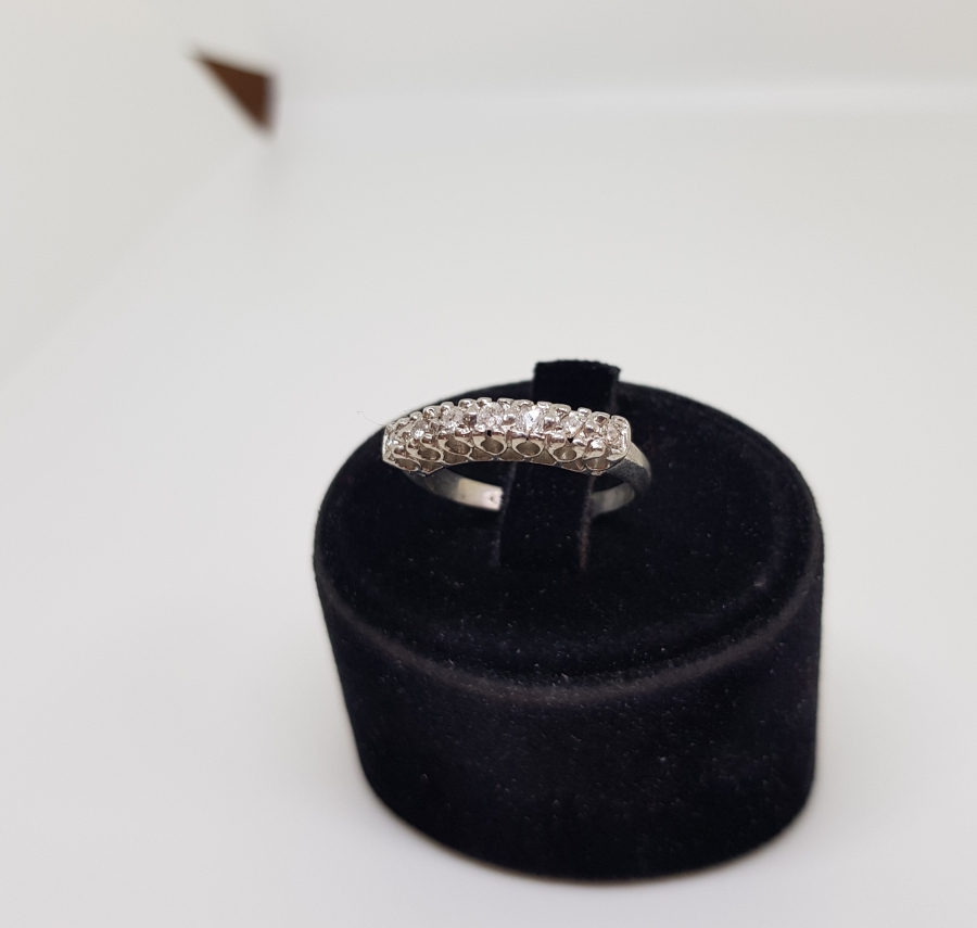 YEDİTAŞ MODEL PIRLANTA TAŞLI YÜZÜK