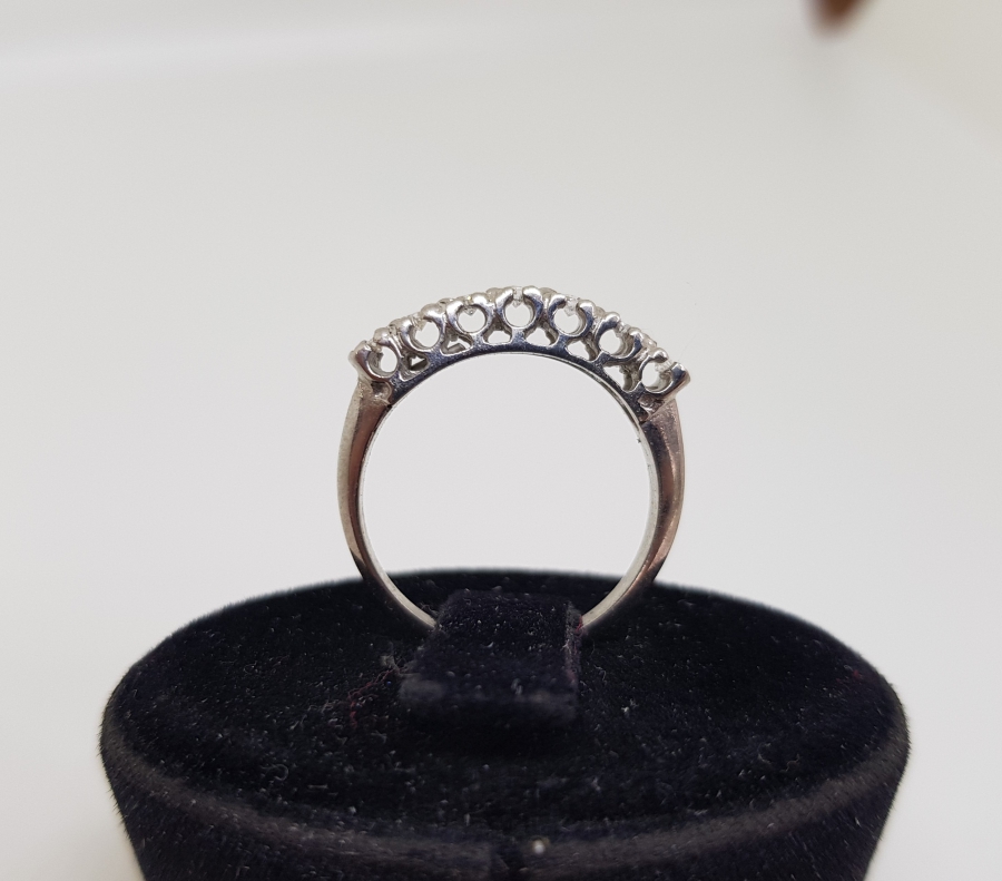 YEDİTAŞ MODEL PIRLANTA TAŞLI YÜZÜK