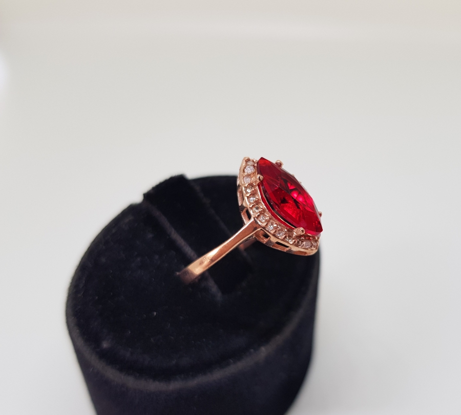 AVRUPA DAMLA MEKİK MODELİ PIRLANTA TAŞLI YÜZÜK