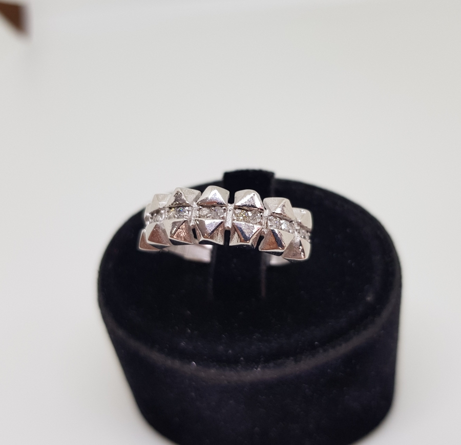 ÇİFTE YEDİTAŞ MODEL PIRLANTA YÜZÜK