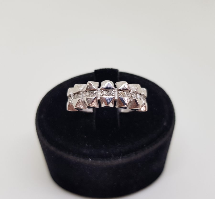 ÇİFTE YEDİTAŞ MODEL PIRLANTA YÜZÜK