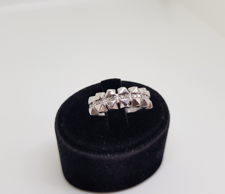 ÇİFTE YEDİTAŞ MODEL PIRLANTA YÜZÜK